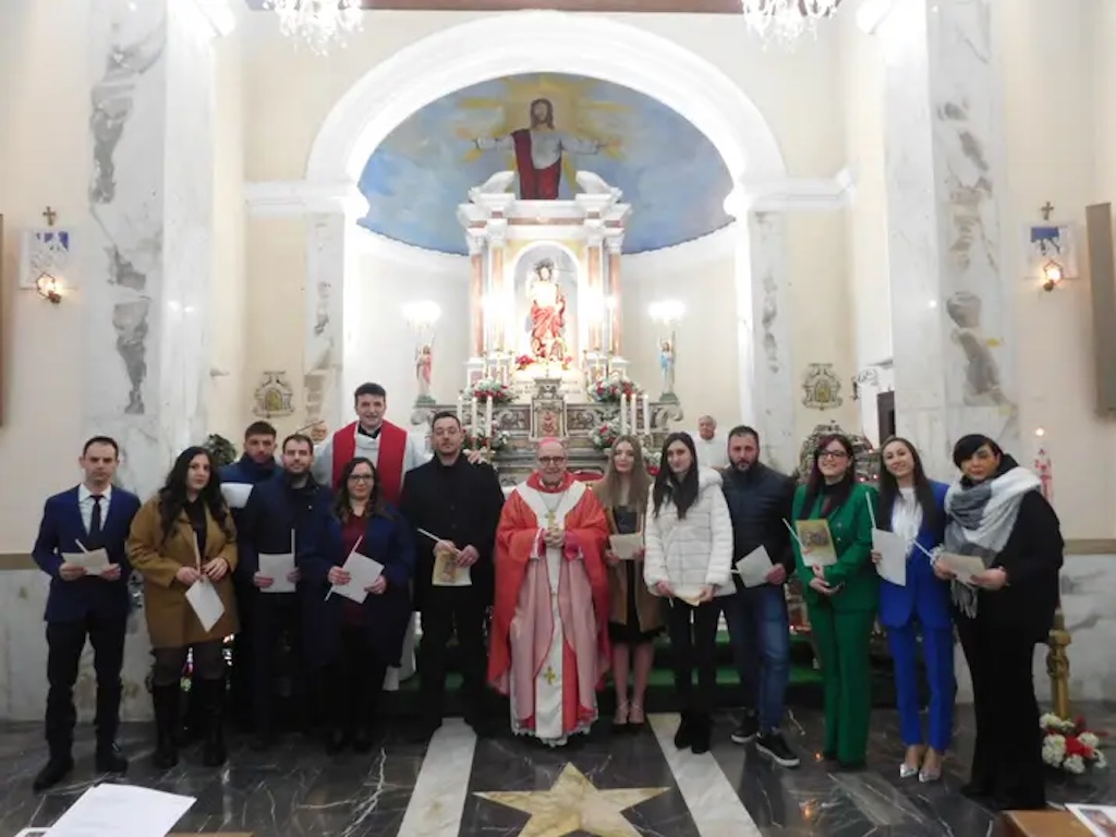 L’Arcivescovo di Benevento nella Chiesa di San Giovanni di Ceppaloni ha ...
